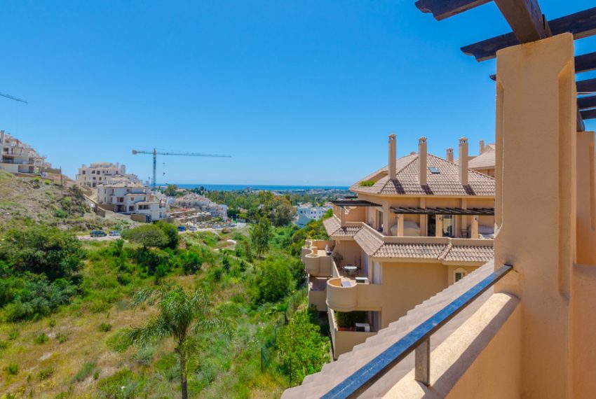 R2543957-Apartment-For-Sale-Nueva-Andalucia-Middle-Floor-2-Beds-89-Built