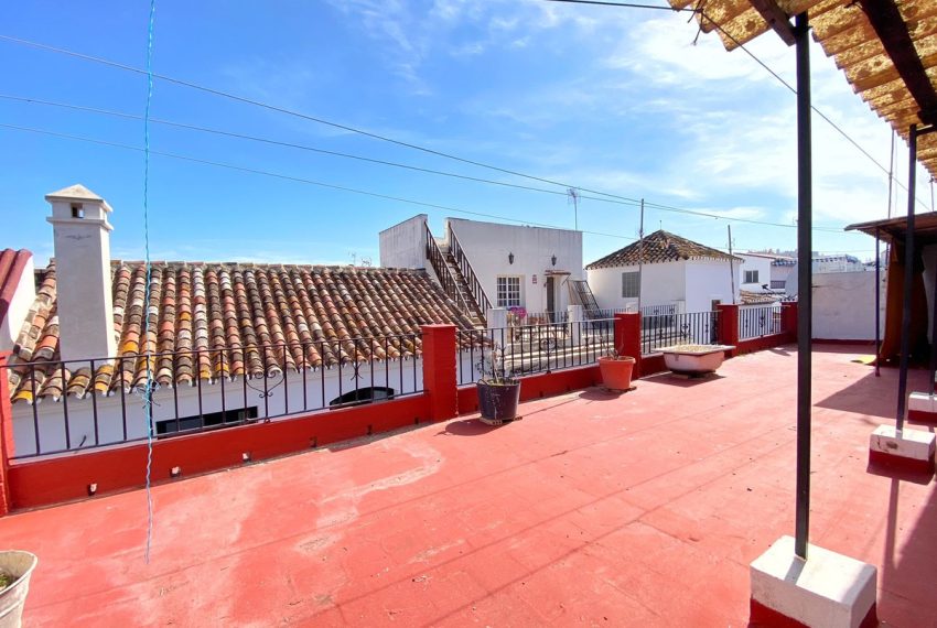 R3032882-Townhouse-For-Sale-Marbella-Terraced-10-Beds-284-Built-1