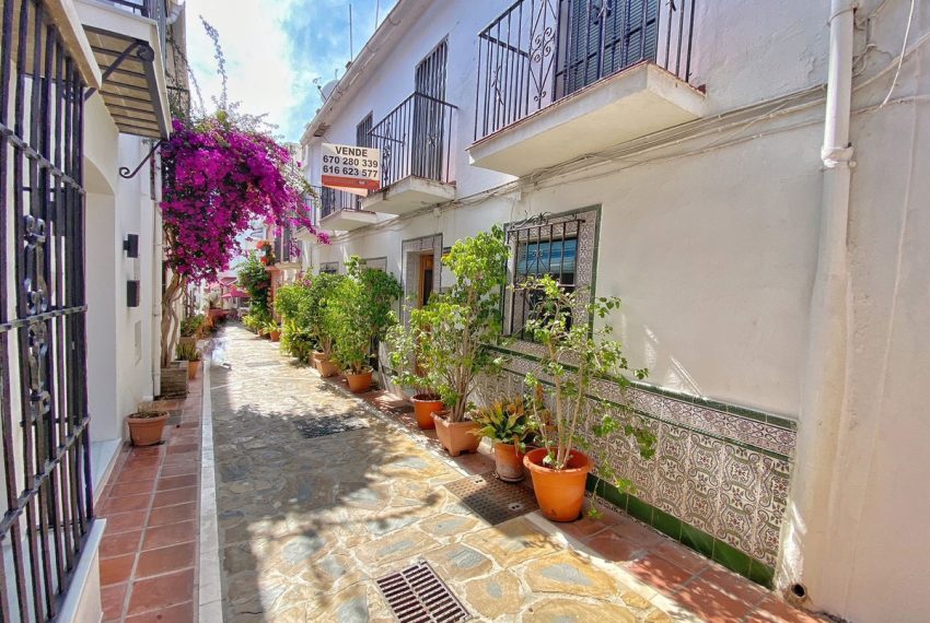 R3032882-Townhouse-For-Sale-Marbella-Terraced-10-Beds-284-Built-2