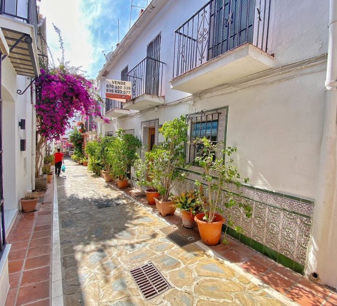 R3032882-Image 1-Terraced - 10 Beds - 284 Built