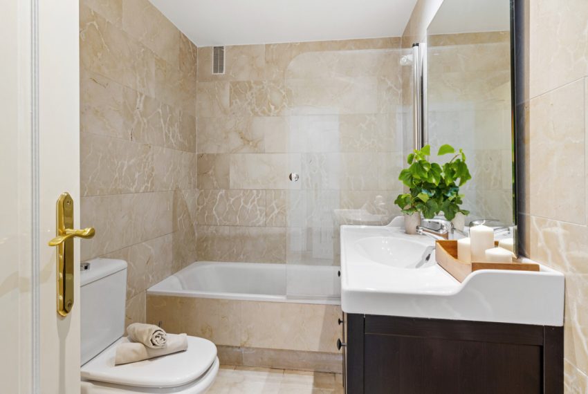 R3855664-Apartment-For-Sale-Puerto-Banus-Ground-Floor-2-Beds-102-Built-16